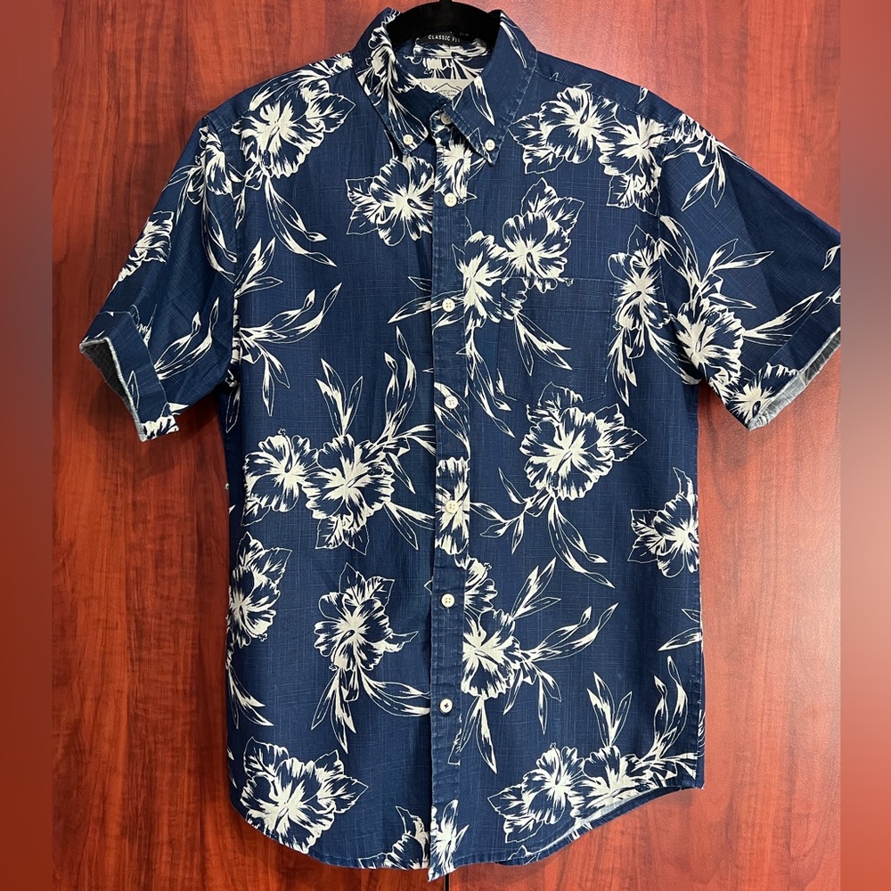 Blue floral button up